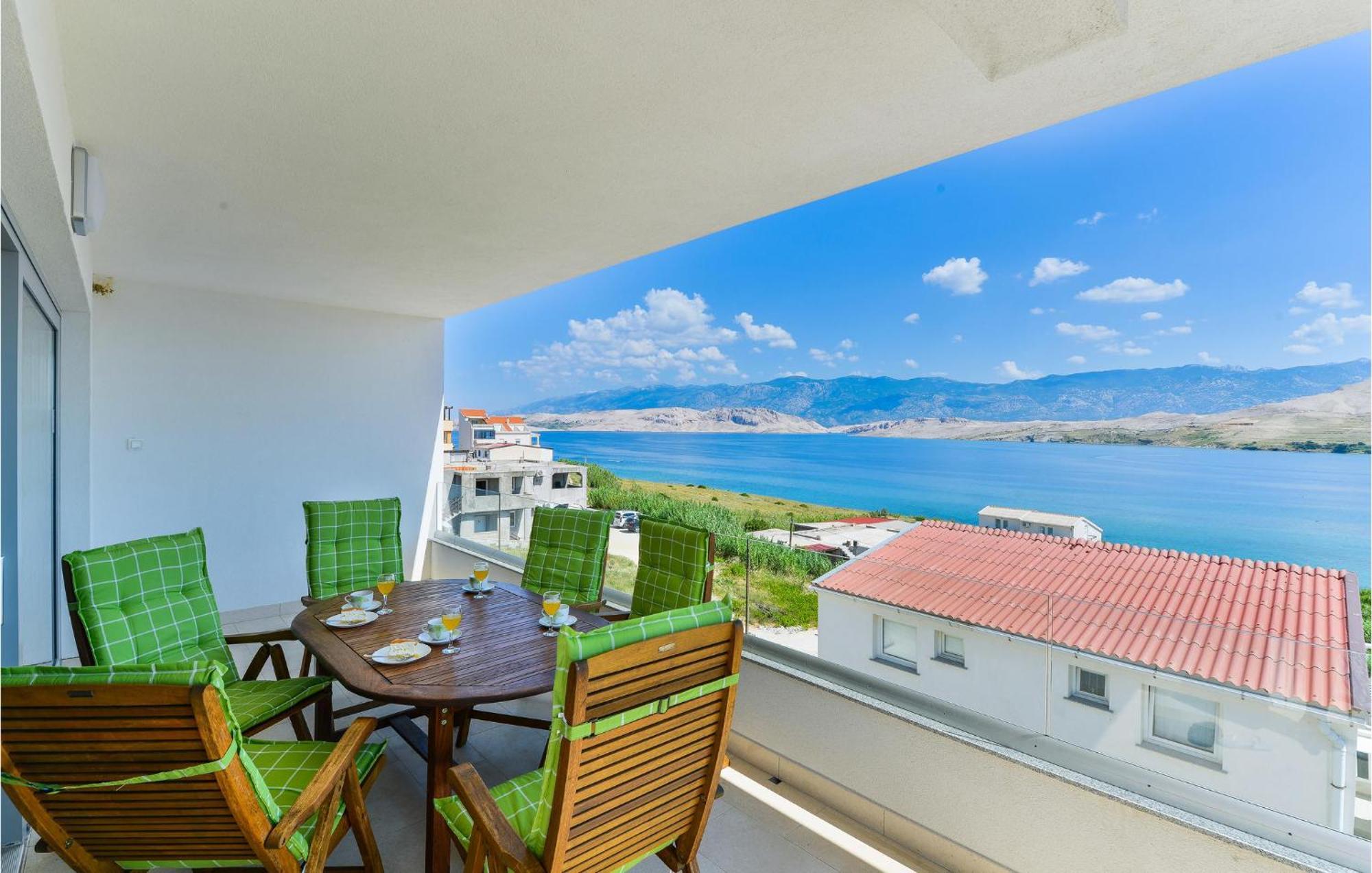 2 Bedroom Beautiful Apartment In Pag Pag Town Extérieur photo